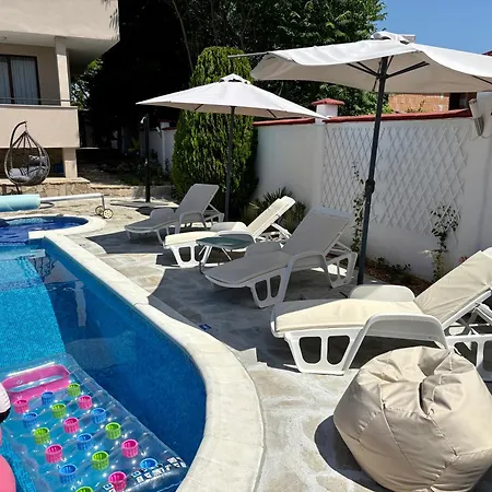 Bay View Feriehus Topola